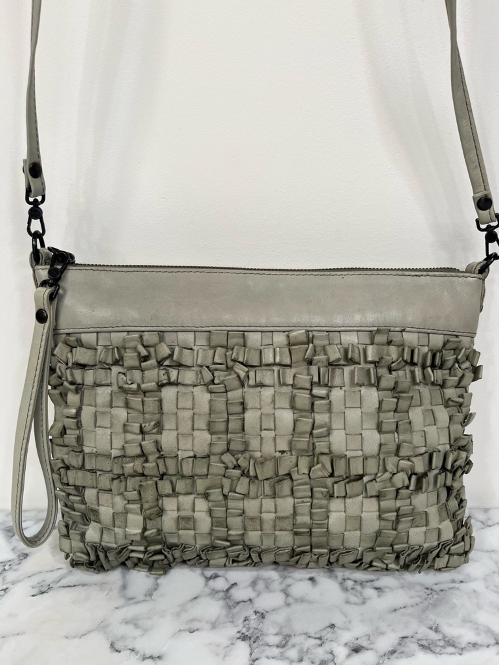 Hobo woven leather loop fringe crossbody bag Sage green convertible wristlet - Picture 2 of 14